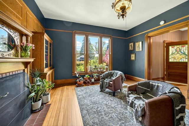 1002 NW Washington Boulevard, Grants Pass, OR 97526