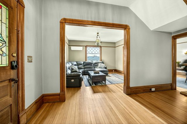 1002 NW Washington Boulevard, Grants Pass, OR 97526