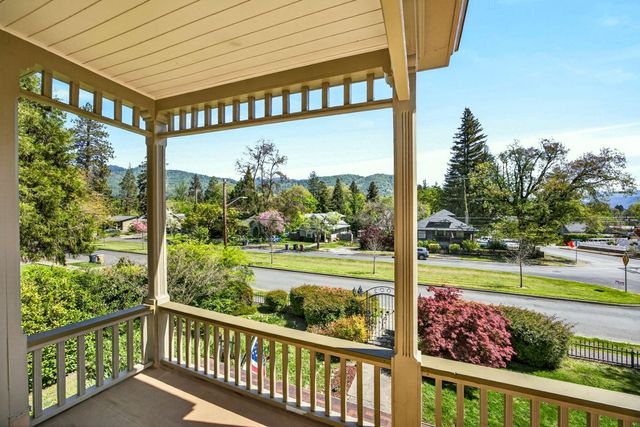 1002 NW Washington Boulevard, Grants Pass, OR 97526