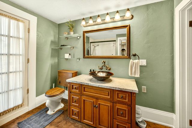 1002 NW Washington Boulevard, Grants Pass, OR 97526