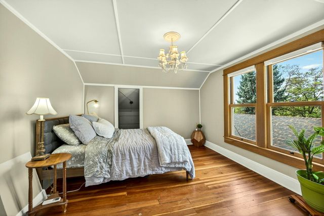 1002 NW Washington Boulevard, Grants Pass, OR 97526