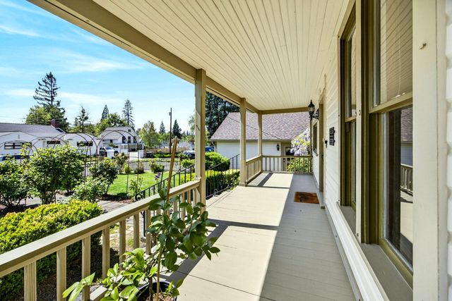 1002 NW Washington Boulevard, Grants Pass, OR 97526