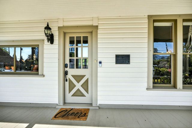 1002 NW Washington Boulevard, Grants Pass, OR 97526