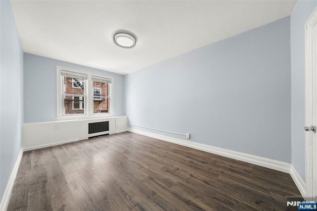 678 Anderson Avenue, Cliffside Park, NJ 07010