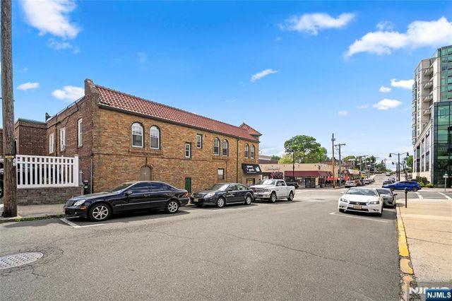 678 Anderson Avenue, Cliffside Park, NJ 07010