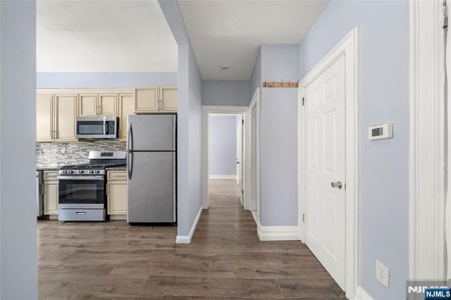 678 Anderson Avenue, Cliffside Park, NJ 07010