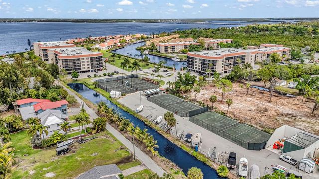 25188 MARION AVENUE E212, Punta Gorda, FL 33950