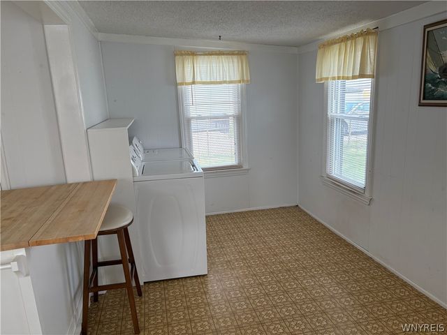 285 Barnsdale Avenue, West Seneca, NY 14224