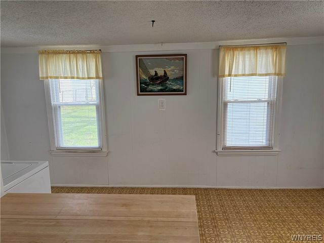 285 Barnsdale Avenue, West Seneca, NY 14224