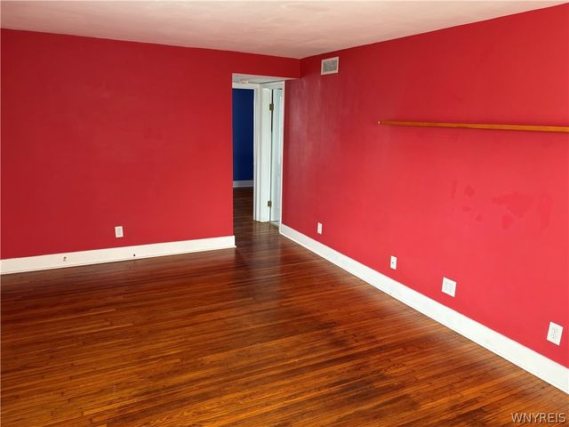 285 Barnsdale Avenue, West Seneca, NY 14224