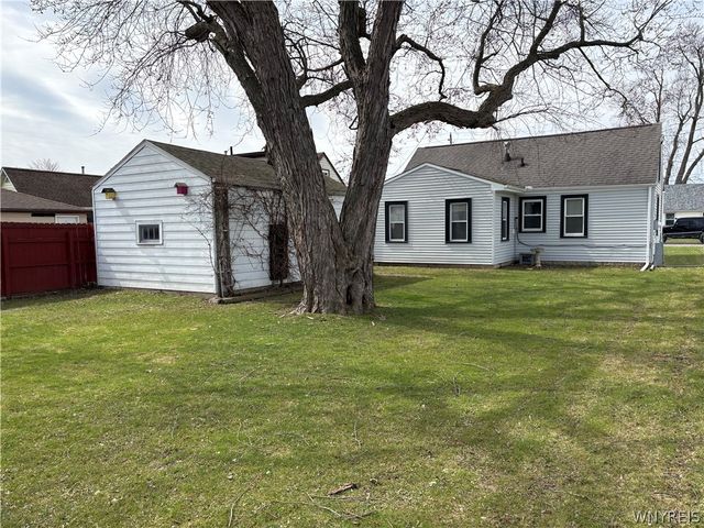 285 Barnsdale Avenue, West Seneca, NY 14224