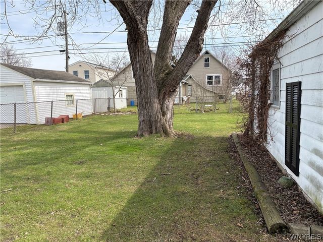 285 Barnsdale Avenue, West Seneca, NY 14224