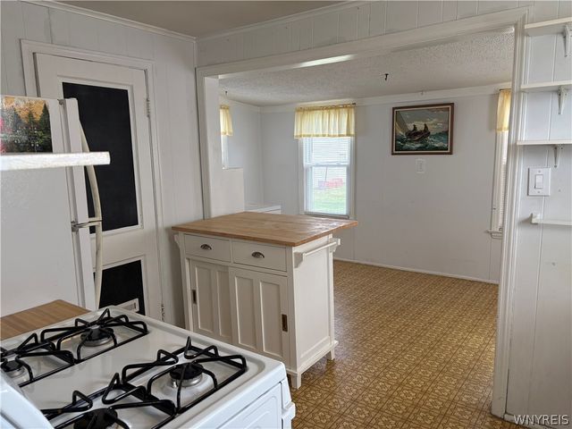 285 Barnsdale Avenue, West Seneca, NY 14224