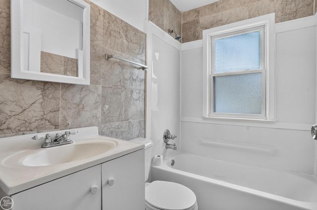 8299 Superior Avenue, Center Line, MI 48015