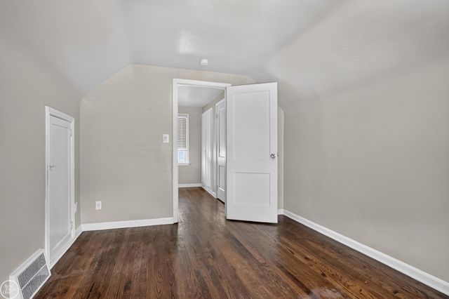 8299 Superior Avenue, Center Line, MI 48015