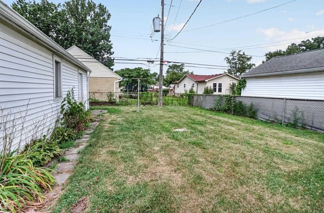 8299 Superior Avenue, Center Line, MI 48015