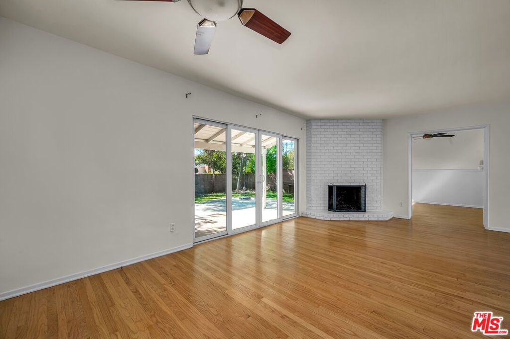 Image 10 of property listing at 13452 Delano Street, Van Nuys, CA 91401