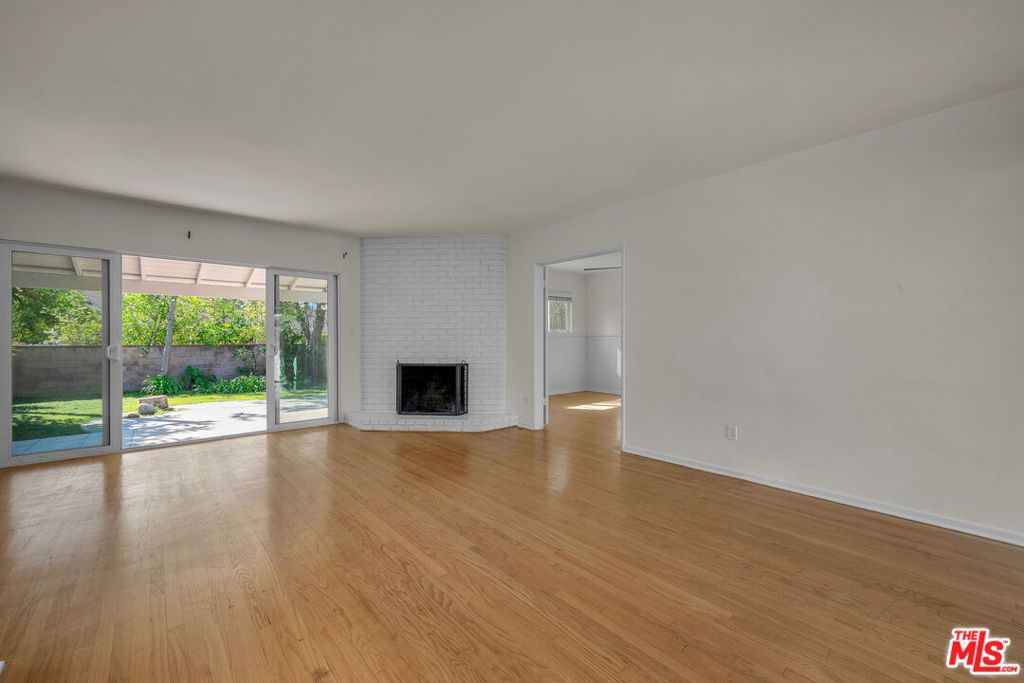 Image 5 of property listing at 13452 Delano Street, Van Nuys, CA 91401