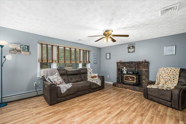 72 Old Derry Road, Londonderry, NH 03053