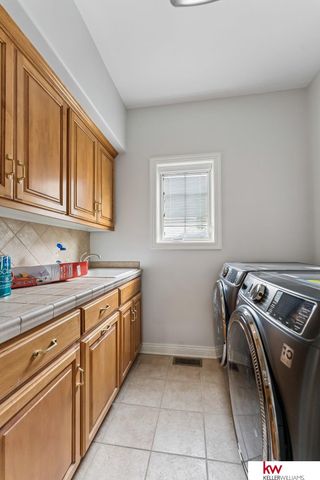 3855 S 179th Terrace, Omaha, NE 68130