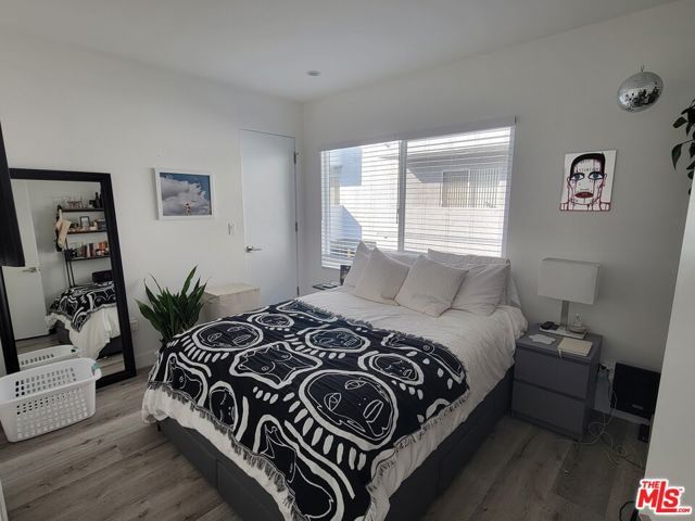 11565 Iowa Avenue, Los Angeles, CA 90025