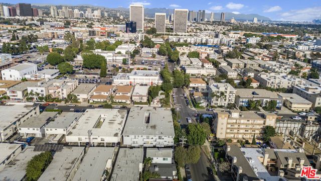 11565 Iowa Avenue, Los Angeles, CA 90025