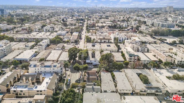 11565 Iowa Avenue, Los Angeles, CA 90025