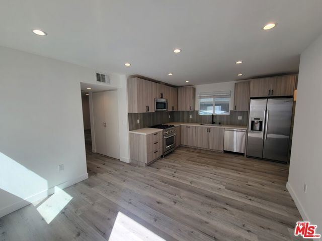 11565 Iowa Avenue, Los Angeles, CA 90025