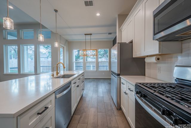 29203 Cheyenne Rdg, Boerne, TX 78015