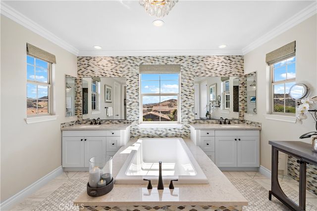 5 Baliza Road, Rancho Mission Viejo, CA 92694