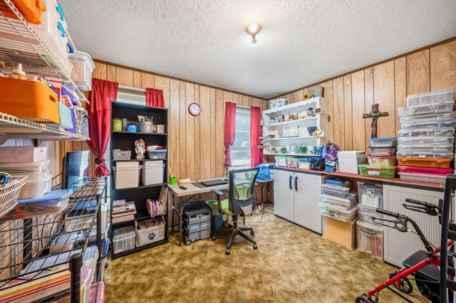 909 S Carlton Street, Ennis, TX 75119