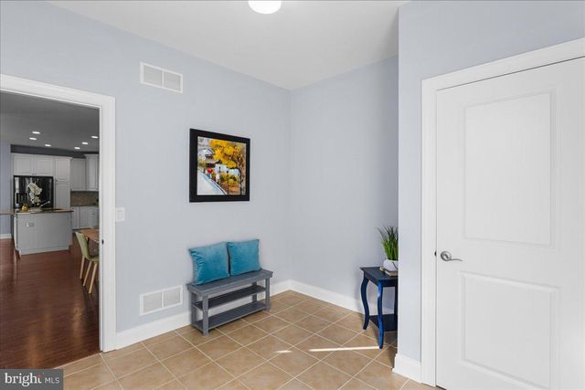 7 MAGPIE LN, Princeton, NJ 08540