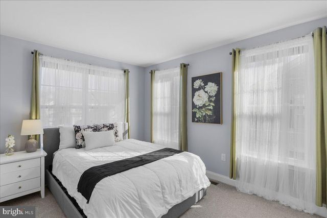 7 MAGPIE LN, Princeton, NJ 08540