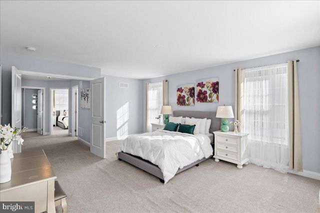 7 MAGPIE LN, Princeton, NJ 08540