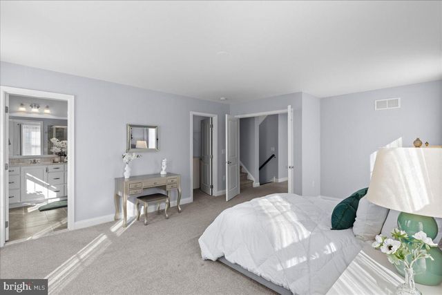 7 MAGPIE LN, Princeton, NJ 08540