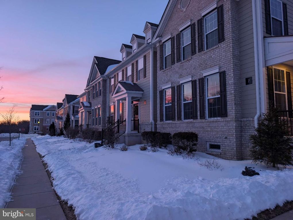 7 MAGPIE LN, Princeton, NJ 08540