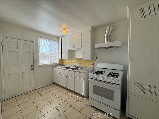 516 E Lomita Avenue 8, Glendale, CA 91205