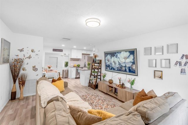 425 S CANDLER AVENUE, Orlando, FL 32835