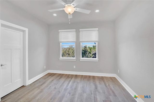 400 Shady Bluff Drive, Wimberley, TX 78676