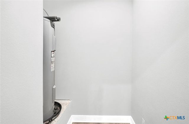 400 Shady Bluff Drive, Wimberley, TX 78676