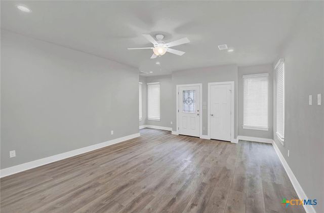 400 Shady Bluff Drive, Wimberley, TX 78676