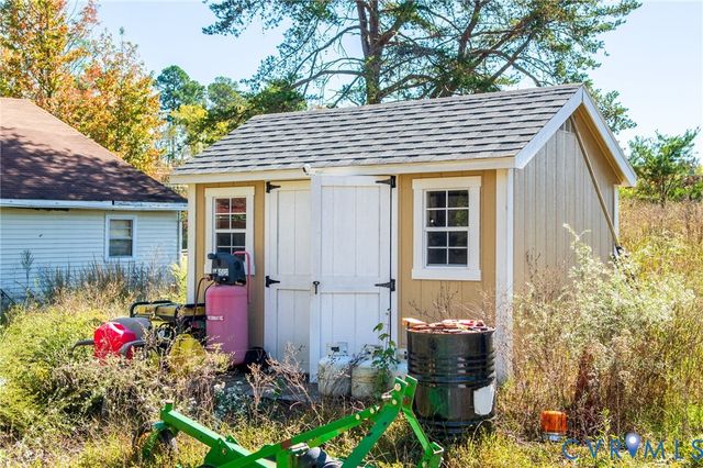 6316 Fredericksburg Tpke, Woodford, VA 22580