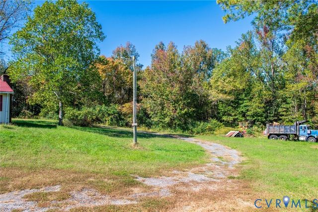 6316 Fredericksburg Tpke, Woodford, VA 22580