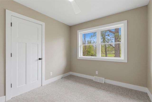1033 Rolling Glen Drive, Marion, IA 52302