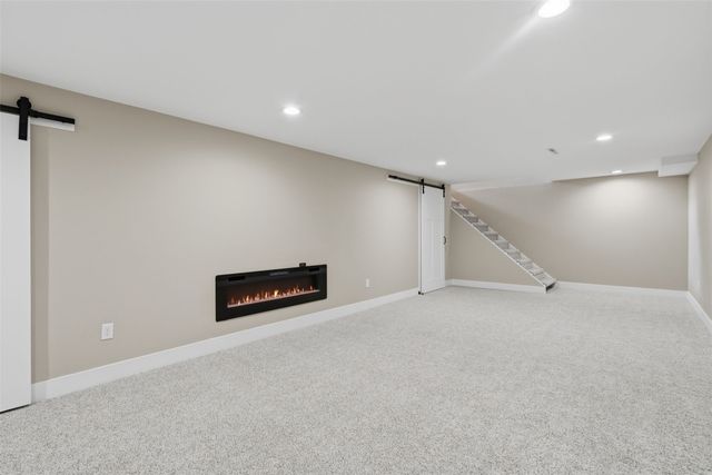 1033 Rolling Glen Drive, Marion, IA 52302