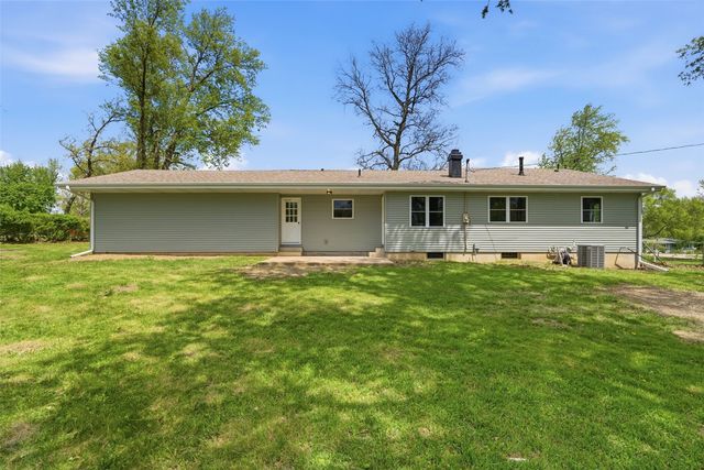 1033 Rolling Glen Drive, Marion, IA 52302