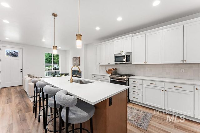 450 E Presidio Ln The Destin, Eagle, ID 83616