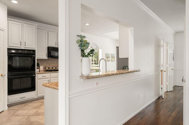 9319 Hudson Bend Circle, Houston, TX 77095