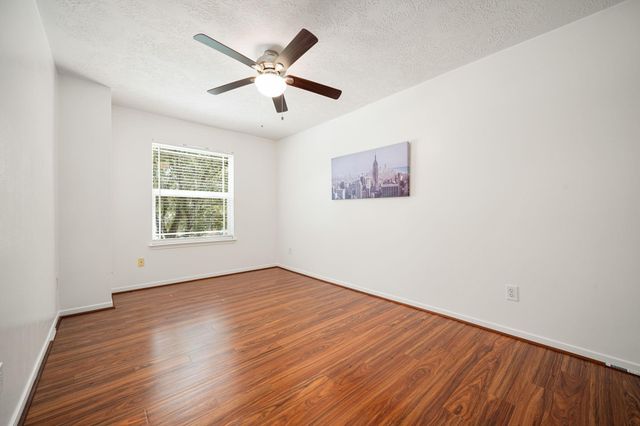 9319 Hudson Bend Circle, Houston, TX 77095