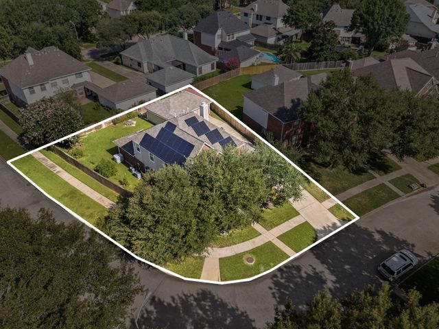 9319 Hudson Bend Circle, Houston, TX 77095